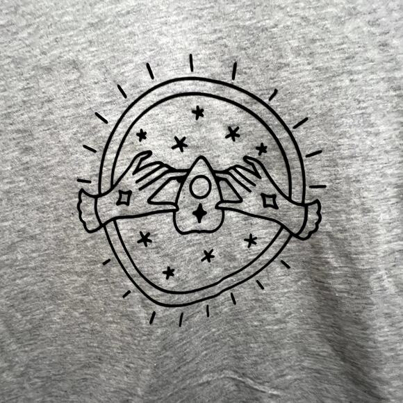 Ouija Board Gray V-Neck T-Shirt Size S Casual Tee - Picture 2 of 4